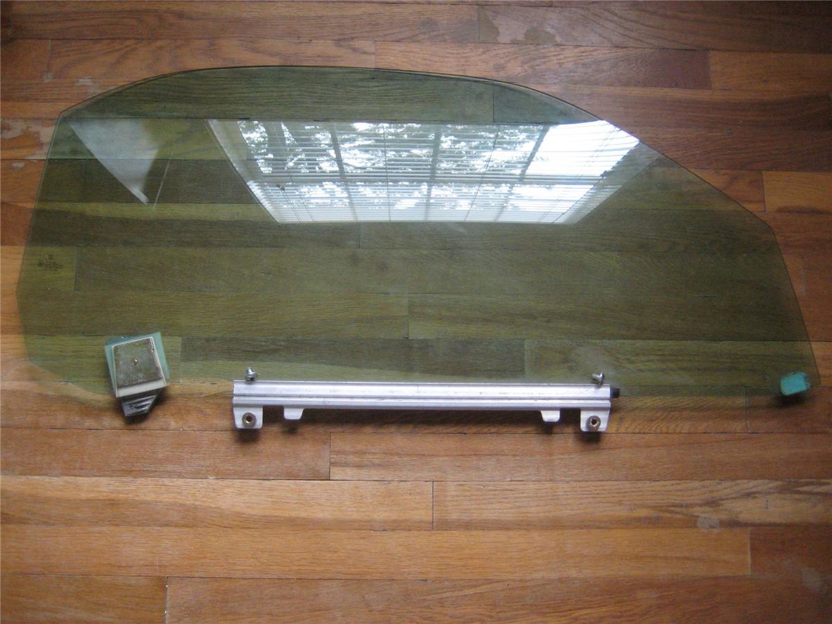 Door Glass (RH — Passenger) from the Dr. SLK reference catalog