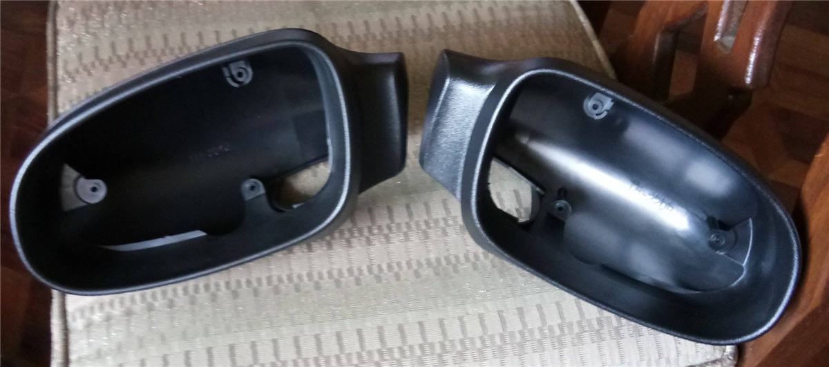 Side Mirror Cases from the Dr. SLK reference catalog